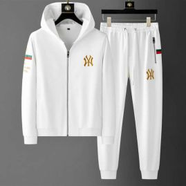 Picture of Gucci SweatSuits _SKUGucciM-4XL25c0528674